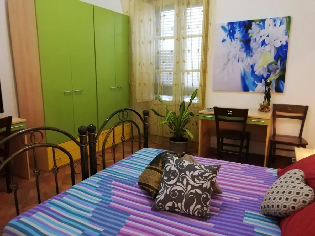 Guglielmo Room'S B&B Catânia Alojamento de Acomodação e Pequeno-almoço